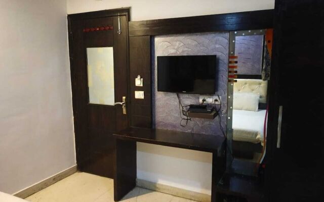 Hotel You  Me by ADB Rooms