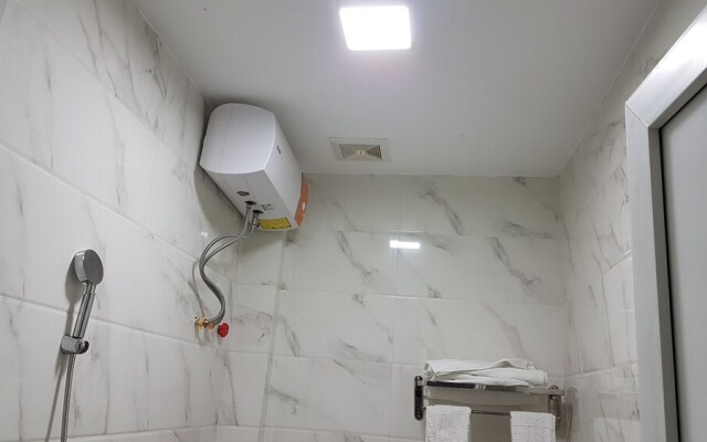 Love Hotel by OYO Rooms
