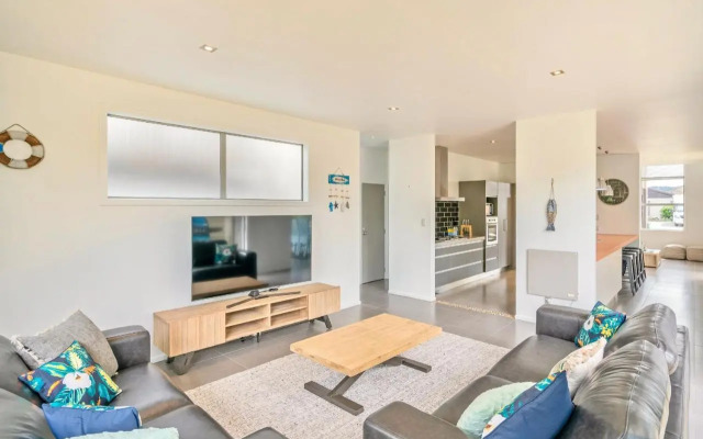 Acacia Cote - Whitianga Holiday Home