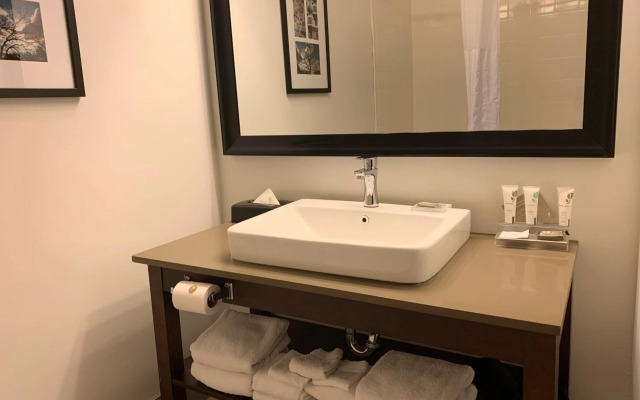 Country Inn & Suites by Radisson, Kearney, NE