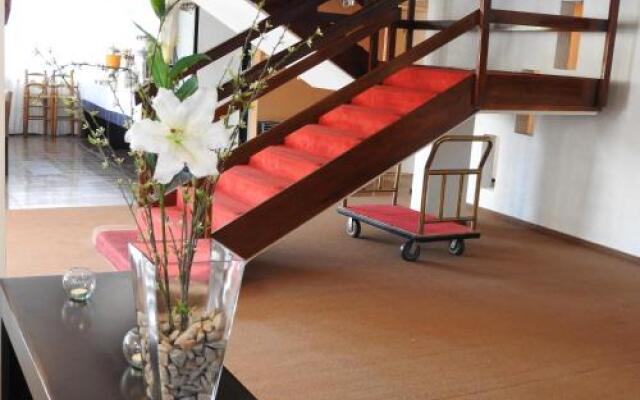 Hotel Tiburones Club