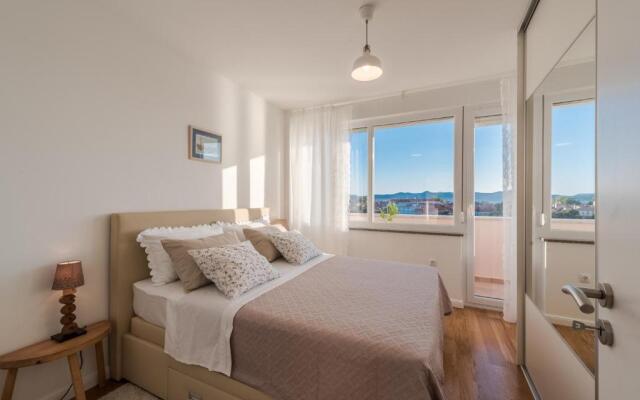 Amazing View Apartment