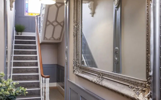 Priory House Apartments 1