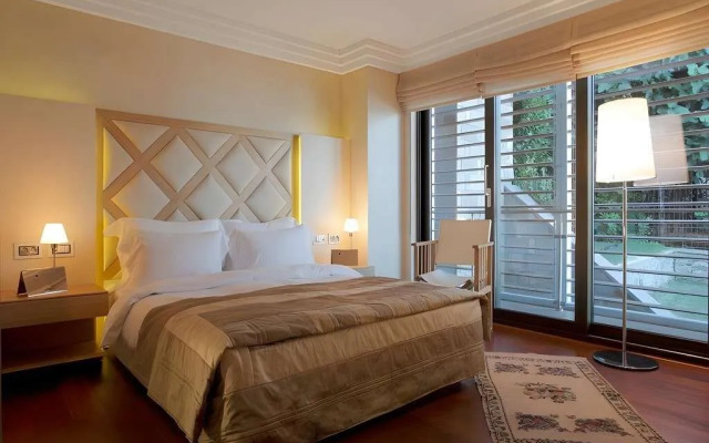 Deris Bosphorus Lodge