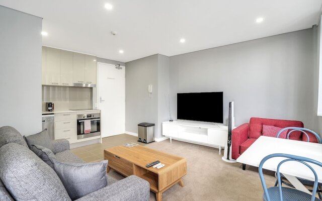 Bright 1 Bedroom Unit in the Heart of Manly