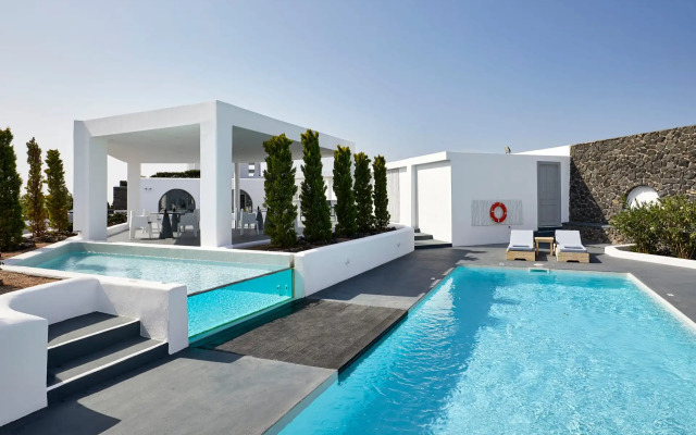 Santorini Princess Presidential Suites