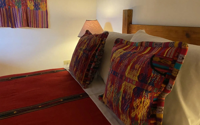 Yellow House - Hostel