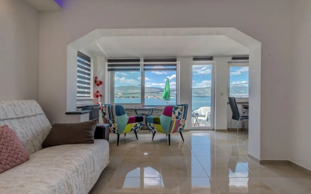 Luxurious Holiday Home in Arbanija with Hot Tub