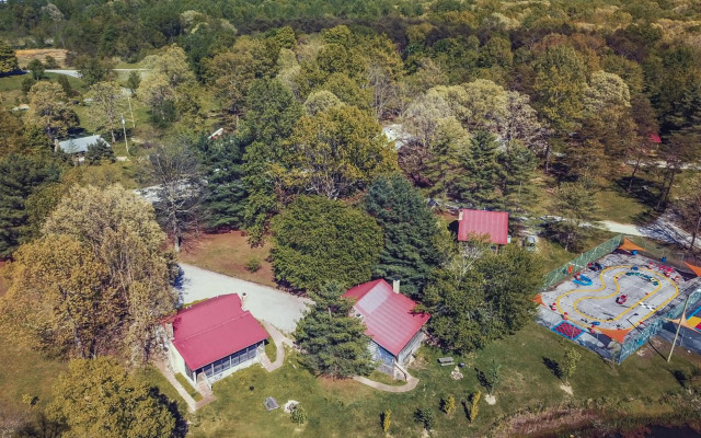 The Smokehouse Lodge and Cabins