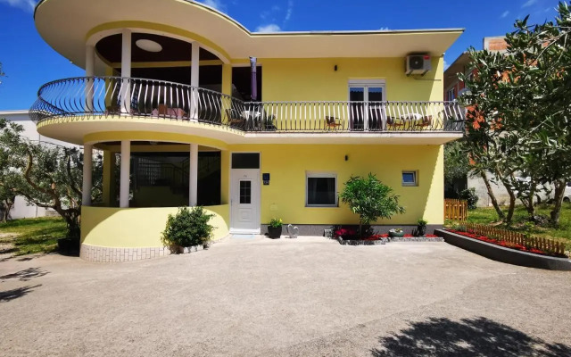 Villa Dalma