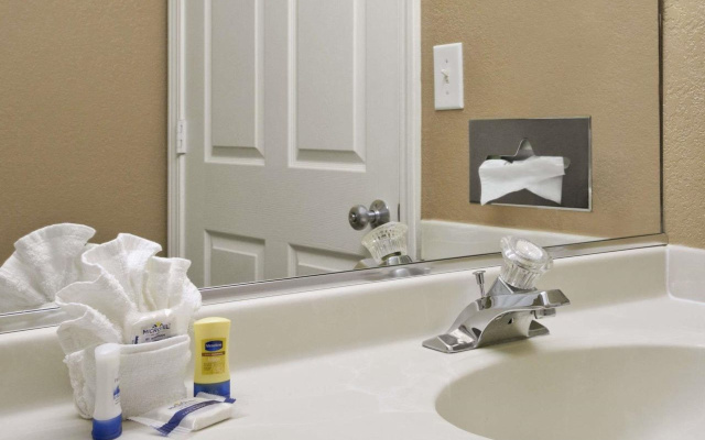 Microtel Inn By Wyndham Mineral Wells/Parkersburg