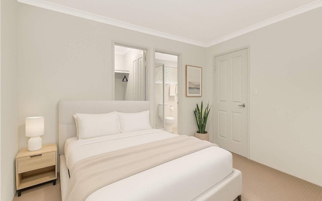 Stylish Queens Park Stay – Guest Rooms – Perth