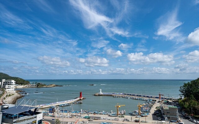 Busan Songjeong Brooks Hotel