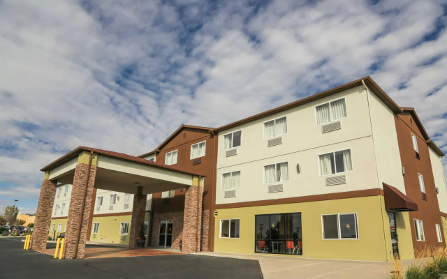 Best Western Plus The Four Corners Inn