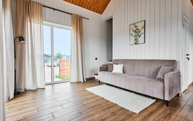 Стильный панорамный дом с видом на бескрайние просторы