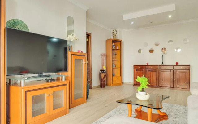 Steven Apartment by HRM