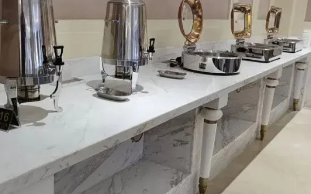 Chaka Shanshui Hotel