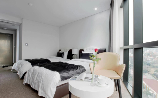 Eins Hotel