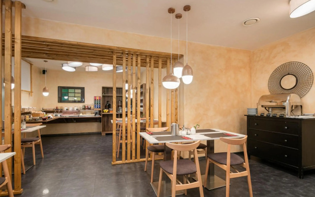 Pytloun Design Self Check-in Hotel