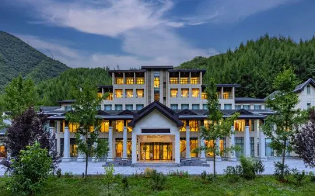 Shennong Hotel