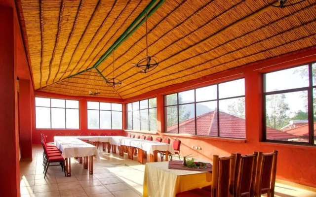 Lal Hotel and Spa