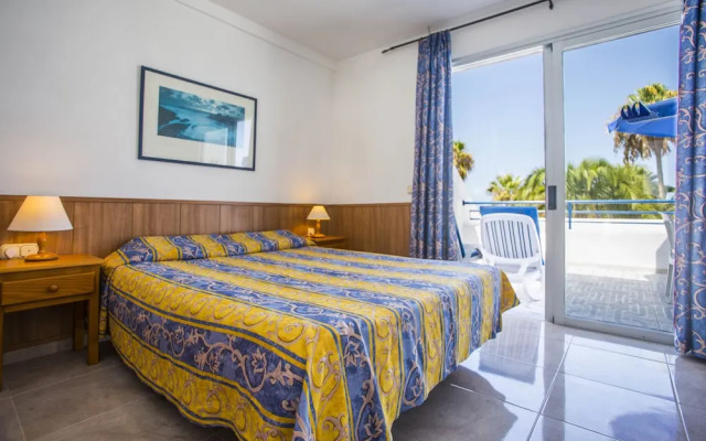 Apartamentos Puerto Colon Club