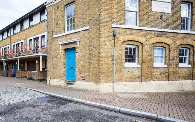 Unique Georgian 2 Bed House in Bermondsey