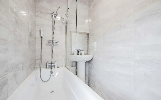 Host Stay Park Cliffe House