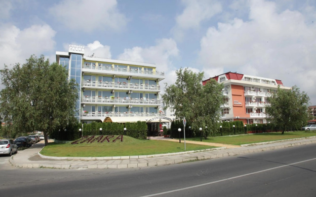 Hotel Zaara