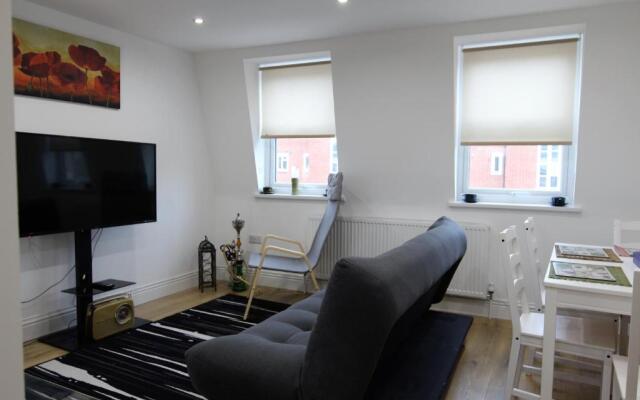 Modern 2 Bedroom Apartment In The Heart Of Greenwich