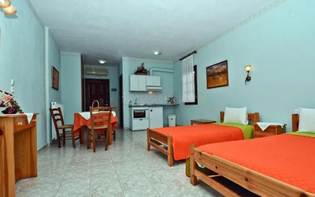 Aris Junior Studio & Apartments