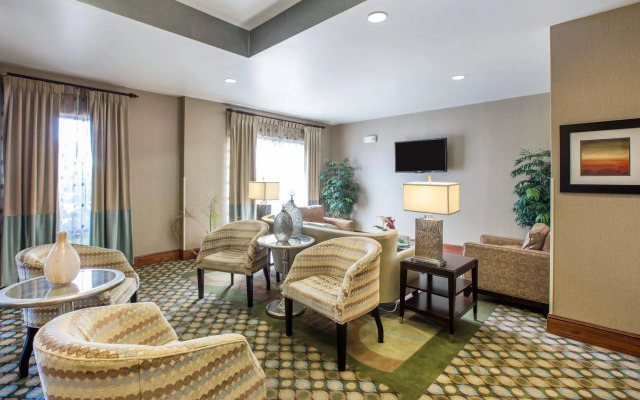 Comfort Suites McDonough Atlanta South