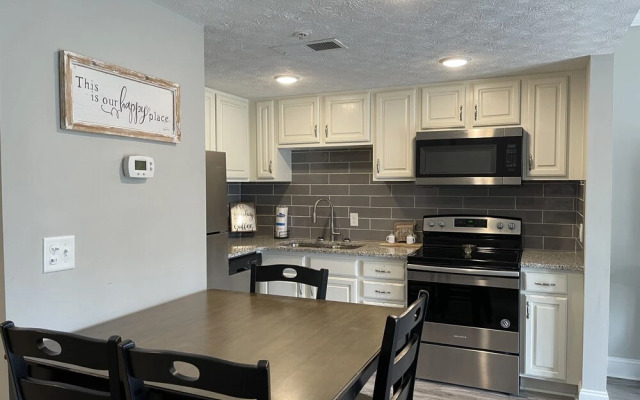 Smoky Mountain Bearadise w Pool.