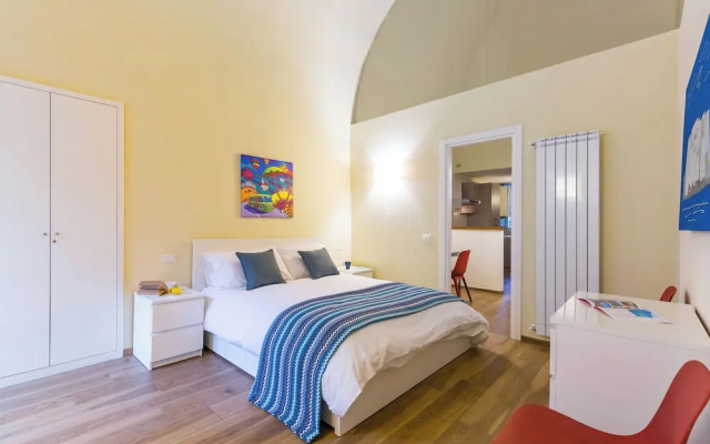 Apartment in the Heart of Nightlife