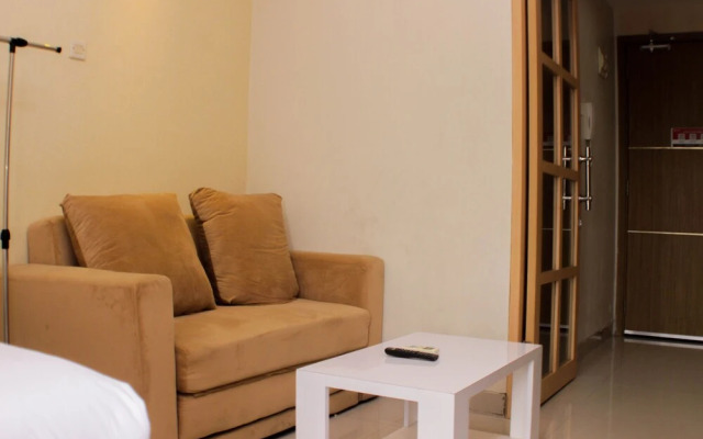 Comfort Studio Room At Oasis Cikarang Apartment