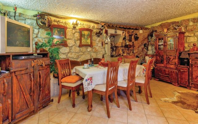 Stunning Home in Grizane With Wifi and 2 Bedrooms