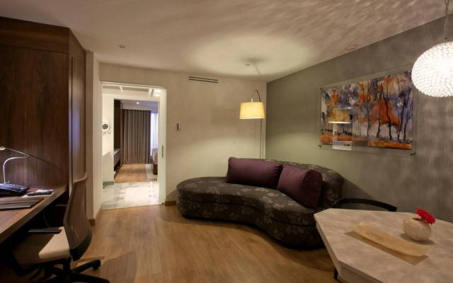 HS HOTSSON Hotel Leon