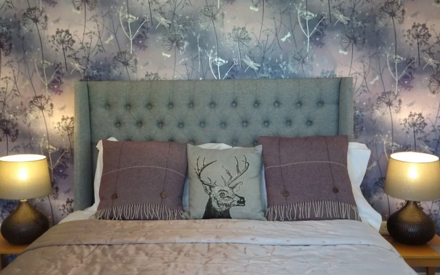 Black Burn Lodge
