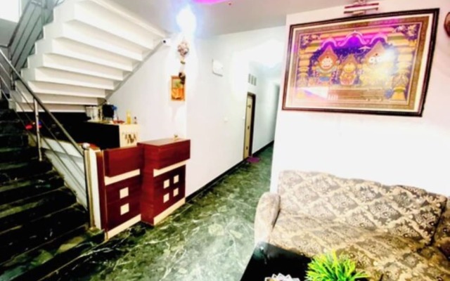 Goroomgo Golden Beach Inn Puri