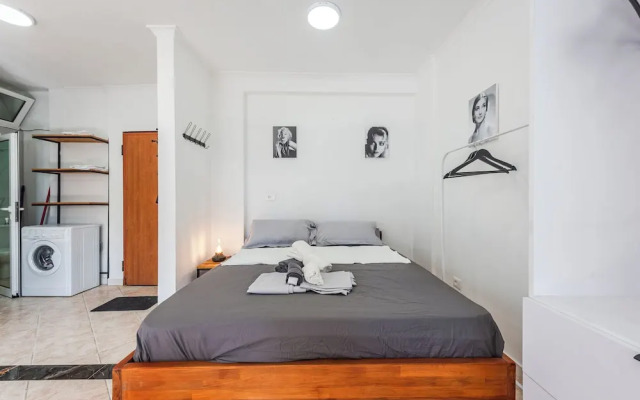 Seaview Charm Studio