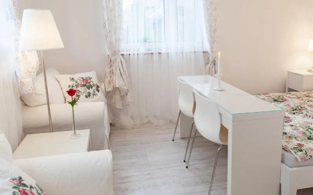 B&B 4.Couples & 4.Friends Hostel