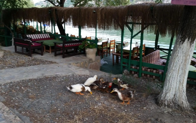 Hotel Riverside