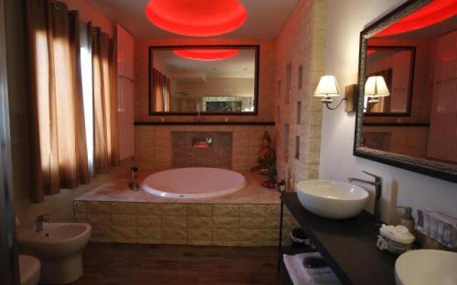 Luxury Rooms Sixty Six