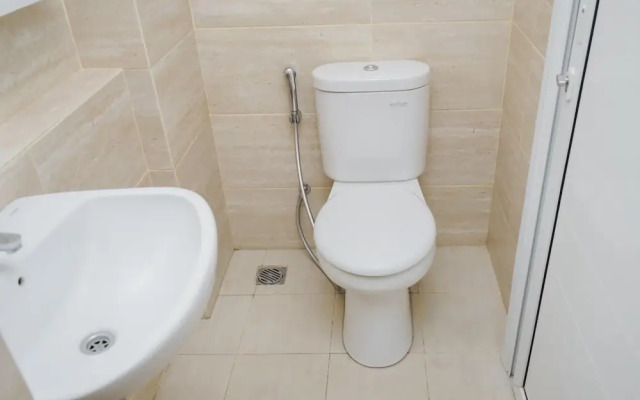 Elegant and Relaxing Studio Apartment at Springwood Residence