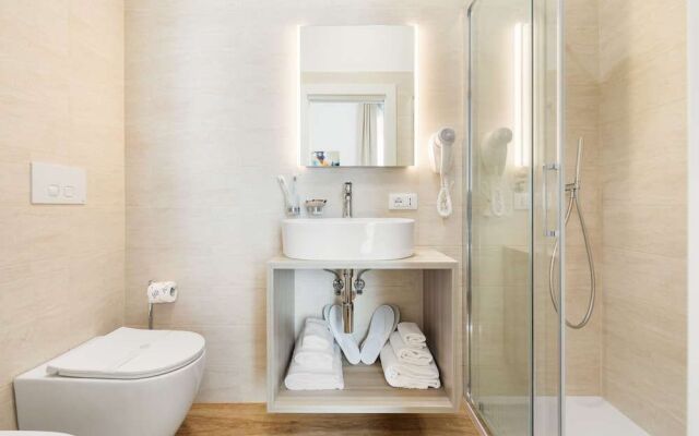 Adelante Rooms