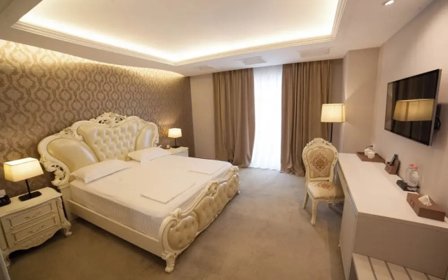 FAFA Aqua Blue Hotel