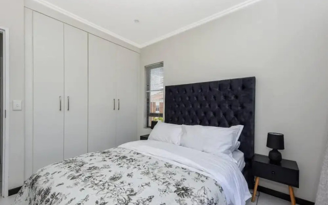 Captivating 2-bed Apartment in Sandton