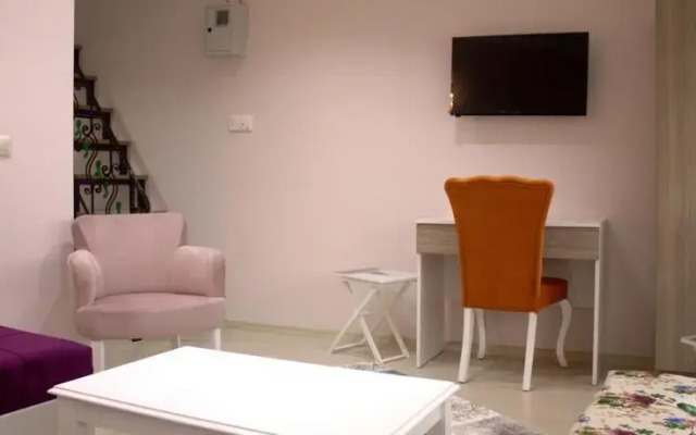 Taksim Home Suits