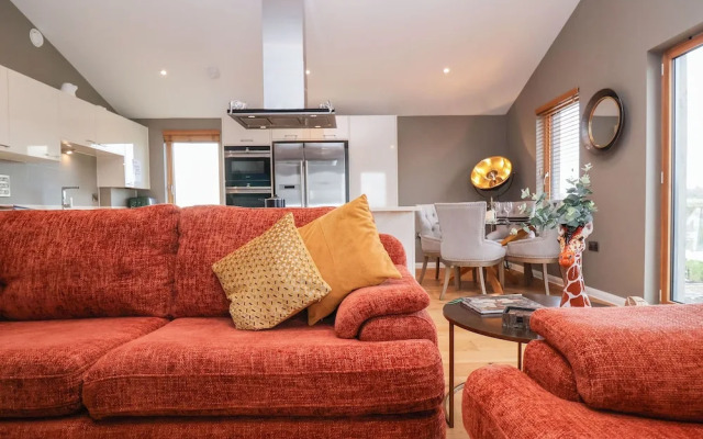 Woodbridge Penthouse
