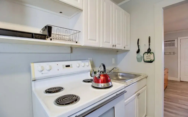 Cozy Huntsville Studio Near Lowe Mill